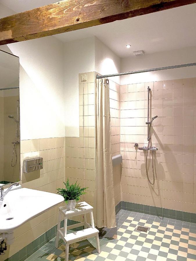 B&B De Lage Zwaluw Zwaluwe Εξωτερικό φωτογραφία